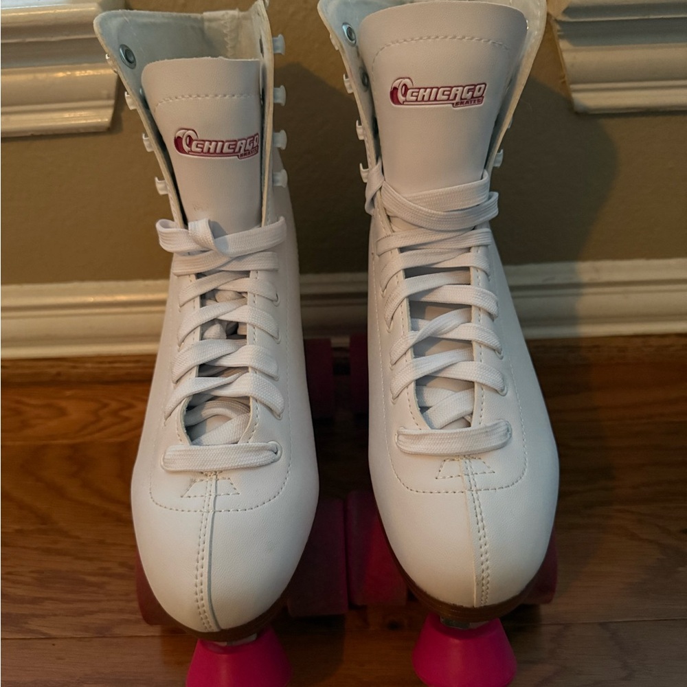 Chicago Classic White and Pink Women's Roller Skates